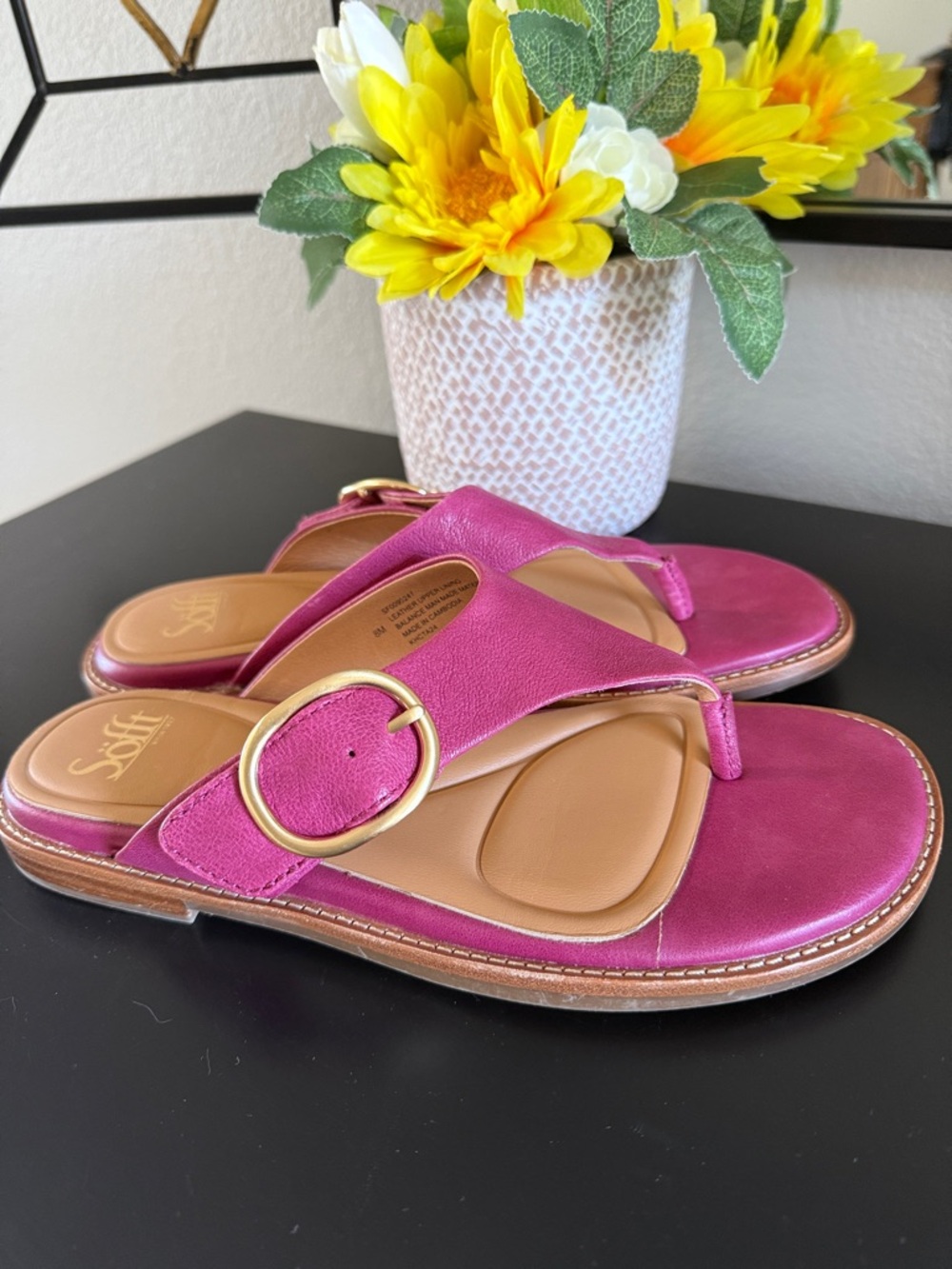 SOFFT Nancia Rasberry Leather Sandals